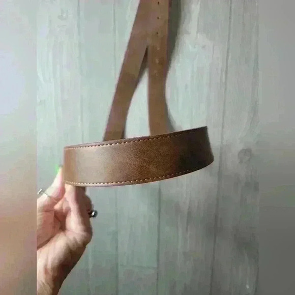 Brown belt silver buckle size 50-52. - Picture 2 of 6